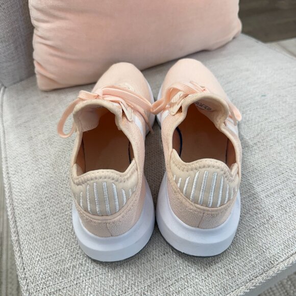 👟 Adidas Swift Run Peach Sneakers | Women's Size 8 - Picture 5 of 7